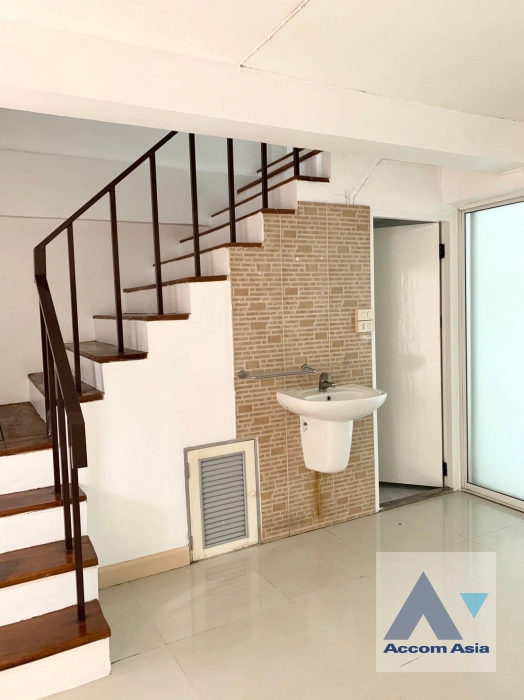 16  3 br Townhouse For Rent in Sukhumvit ,Bangkok BTS Thong Lo AA34265