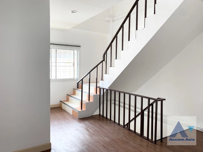 12  3 br Townhouse For Rent in Sukhumvit ,Bangkok BTS Thong Lo AA34265