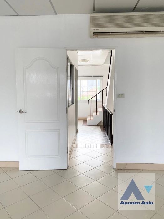 17  3 br Townhouse For Rent in Sukhumvit ,Bangkok BTS Thong Lo AA34265