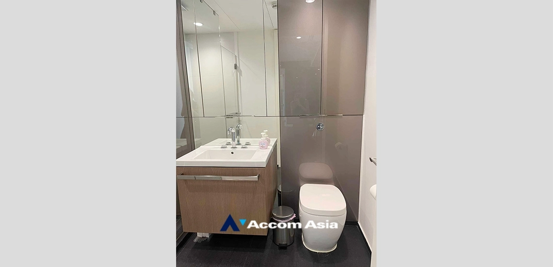 10  2 br Condominium For Rent in Ploenchit ,Bangkok BTS Ratchadamri - MRT Silom at 185 Rajadamri AA34277