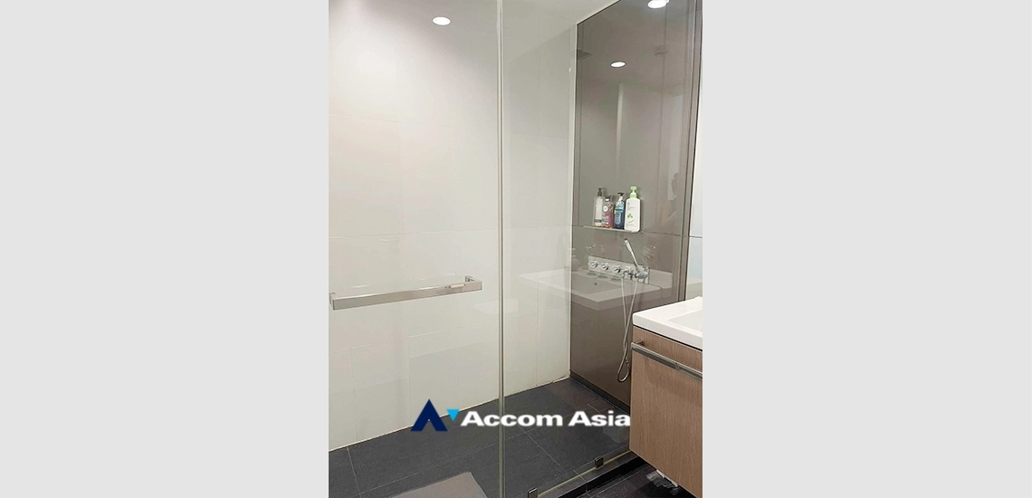 11  2 br Condominium For Rent in Ploenchit ,Bangkok BTS Ratchadamri - MRT Silom at 185 Rajadamri AA34277