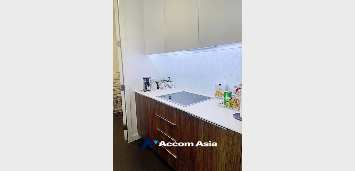 4  2 br Condominium For Rent in Ploenchit ,Bangkok BTS Ratchadamri - MRT Silom at 185 Rajadamri AA34277
