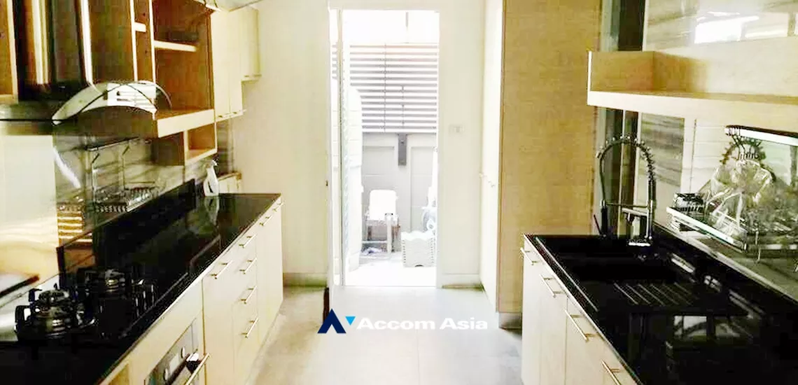 5  4 br House for rent and sale in pattanakarn ,Bangkok  AA34286