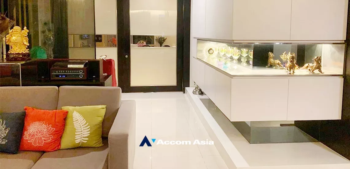  1  4 br House for rent and sale in pattanakarn ,Bangkok  AA34286
