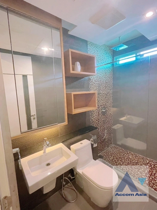 14  4 br House for rent and sale in Pattanakarn ,Bangkok  at Golden Nakara Onnut Motorway AA34286