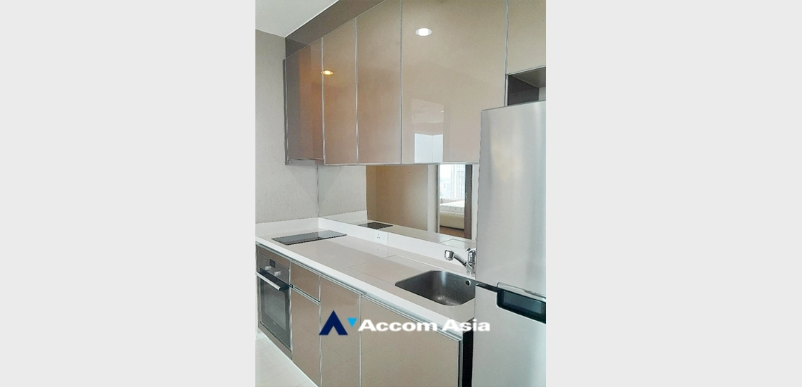  1  2 br Condominium For Sale in Rama 3 ,Bangkok BTS Saphan Taksin at Menam Residences AA34301