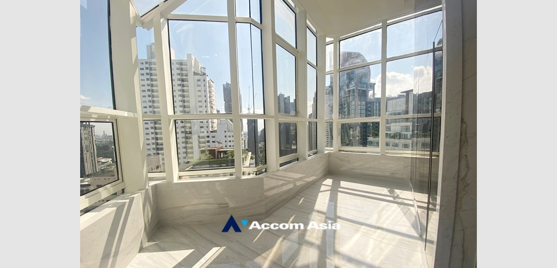 unitHuge Terrace, Double High Ceiling, Triplex, Penthouse | Moon Tower