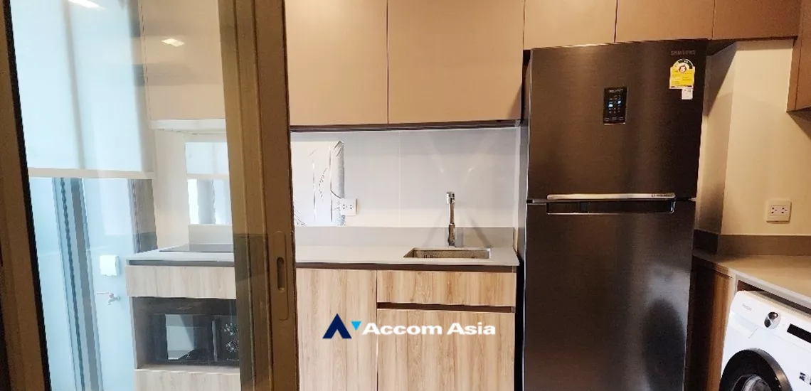 unit 2 Bedrooms  Condominium For Rent in Sukhumvit, Bangkok  near BTS Ekkamai (AA34372)