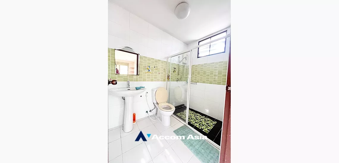 20  4 br House for rent and sale in Lat Phrao ,Bangkok BTS Thong Lo AA34374