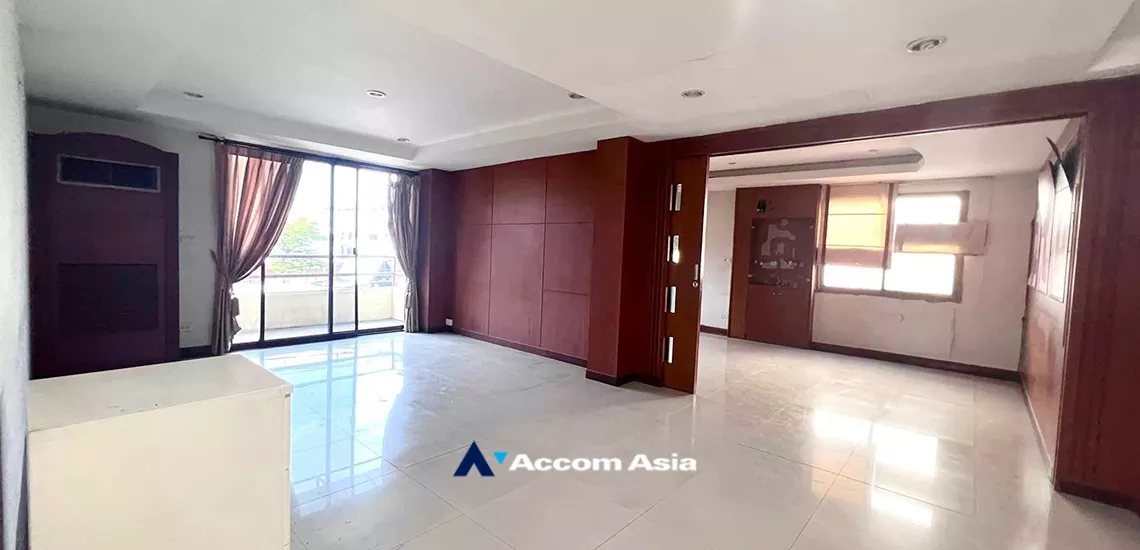 13  4 br House for rent and sale in Lat Phrao ,Bangkok BTS Thong Lo AA34374