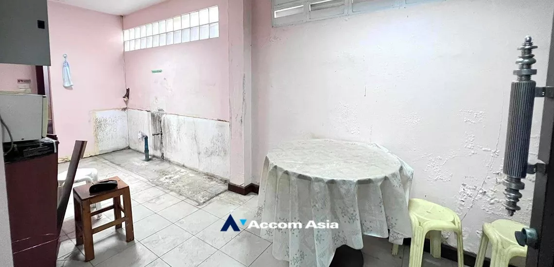 23  4 br House for rent and sale in Lat Phrao ,Bangkok BTS Thong Lo AA34374