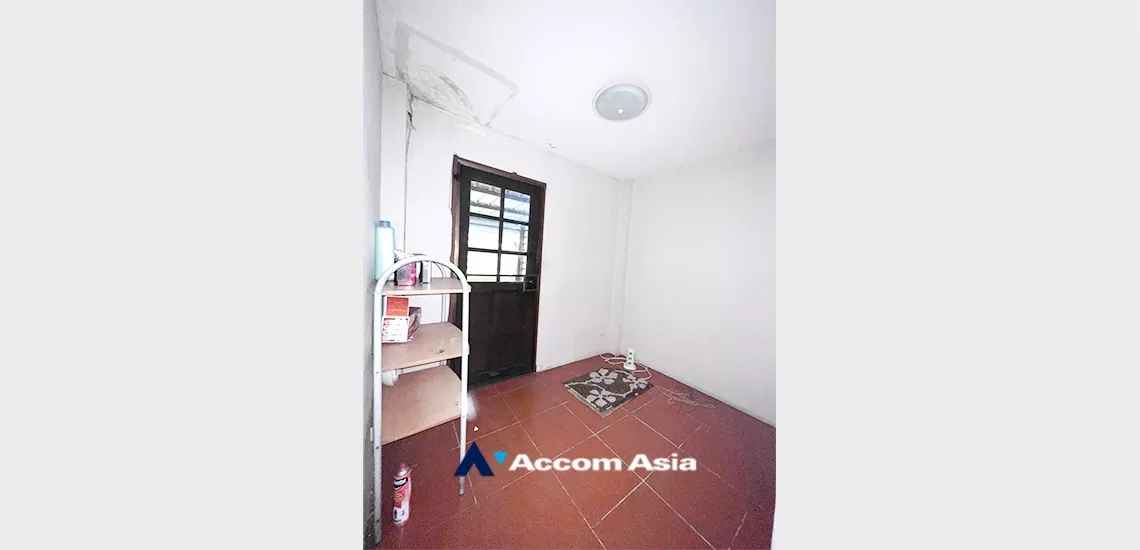 22  4 br House for rent and sale in ratchadapisek ,Bangkok BTS Thong Lo AA34374
