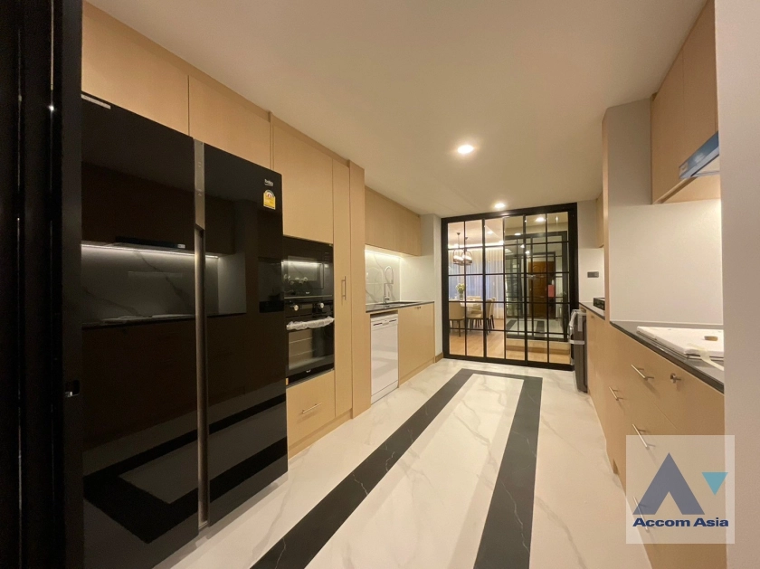 unit 3 Bedrooms  Condominium For Rent & Sale in Ploenchit, Bangkok  near BTS Ploenchit (AA34379)