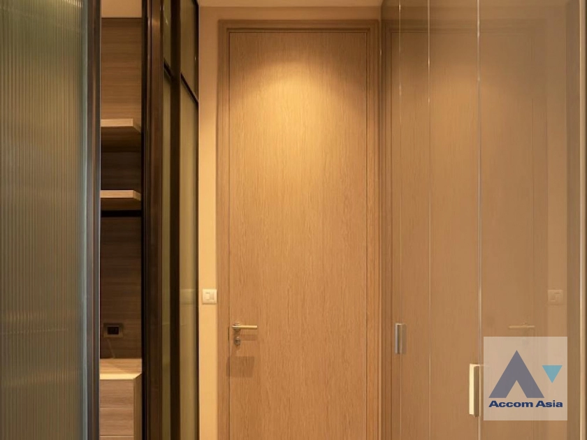 20  2 br Condominium For Sale in Ploenchit ,Bangkok BTS Chitlom at Scope Langsuan AA34397