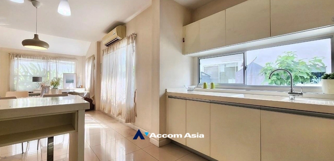 6  3 br House For Rent in Pattanakarn ,Bangkok BTS On Nut at Manthana Onnut Wongwan 2 AA34403