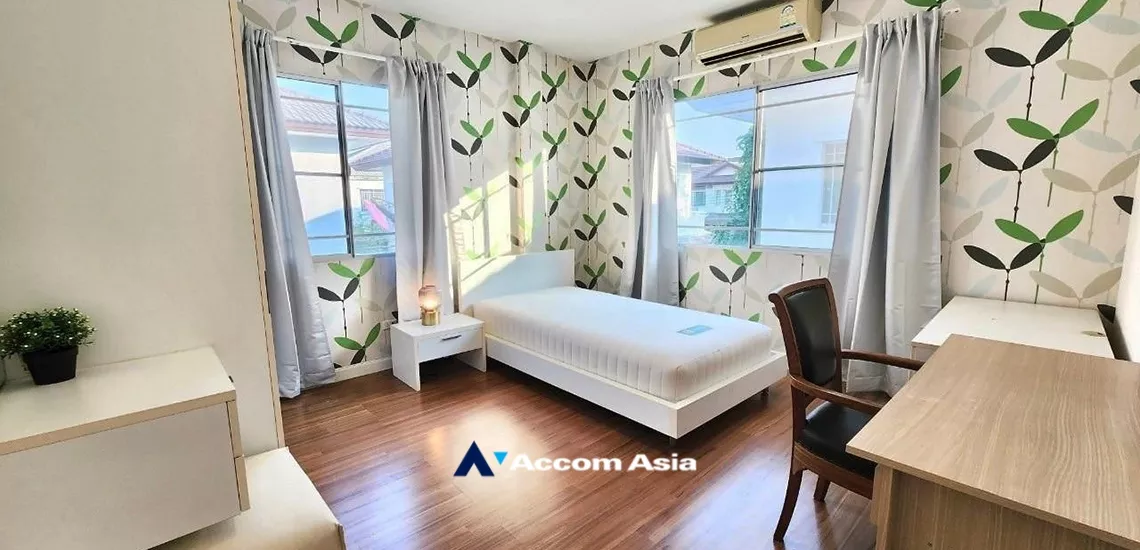 10  3 br House For Rent in pattanakarn ,Bangkok BTS On Nut AA34403
