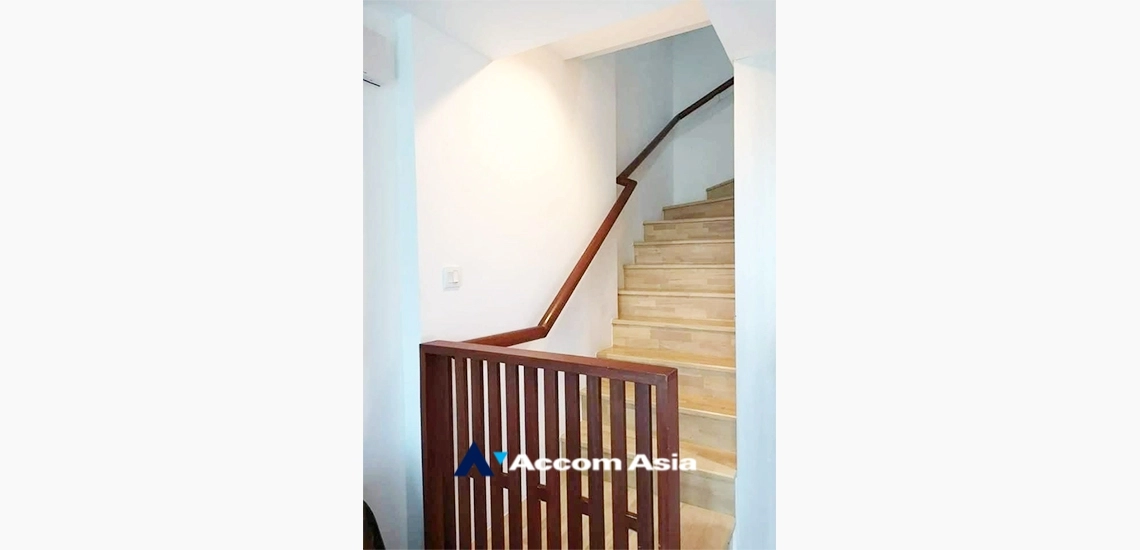  1  2 br Condominium for rent and sale in Phaholyothin ,Bangkok BTS Phaya Thai at Ideo Mobi Phayathai AA34411