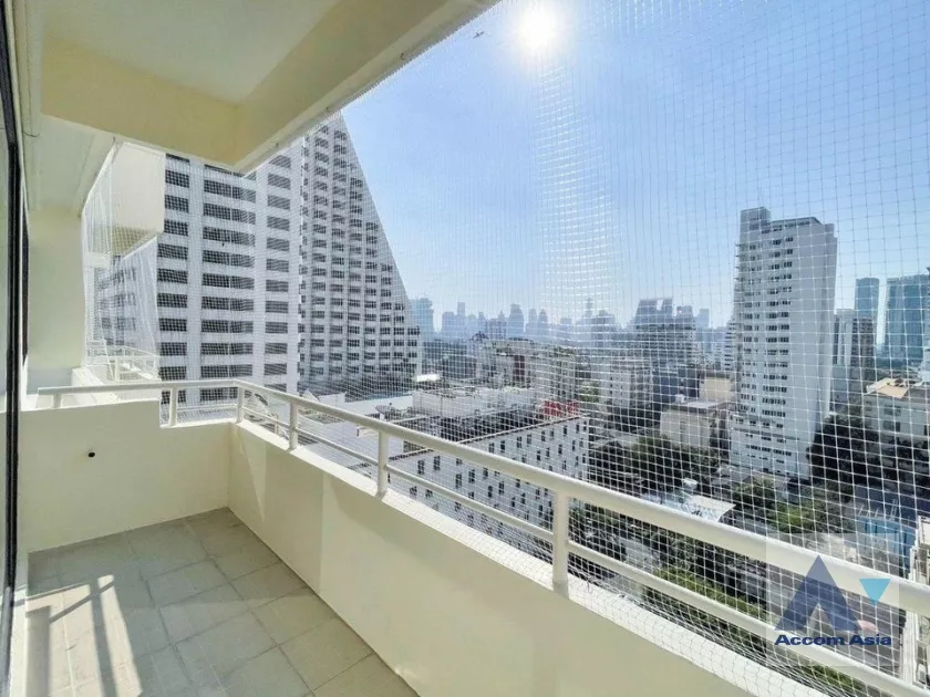 Corner Unit |  2 Bedrooms  Condominium For Sale in Sukhumvit, Bangkok  near BTS Nana (AA34412)
