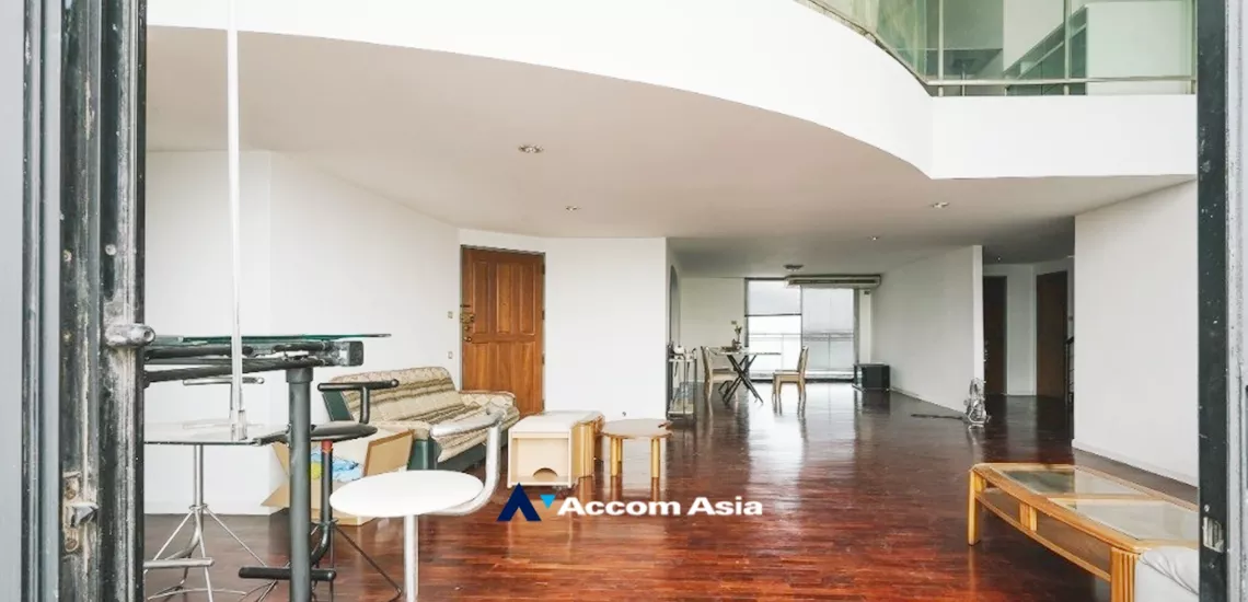  2  5 br Condominium For Sale in Bangna ,Bangkok BTS Bang Na at Thana City Prestige AA34418