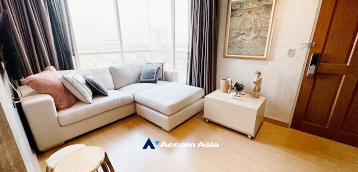 The Complete Narathiwas Condominium  2 Bedroom for Sale BRT Thanon Chan in Sathorn Bangkok