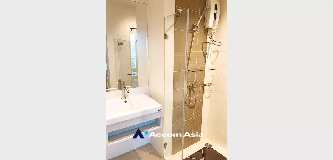4  2 br Condominium For Sale in Sathorn ,Bangkok BRT Thanon Chan at The Complete Narathiwas AA34424