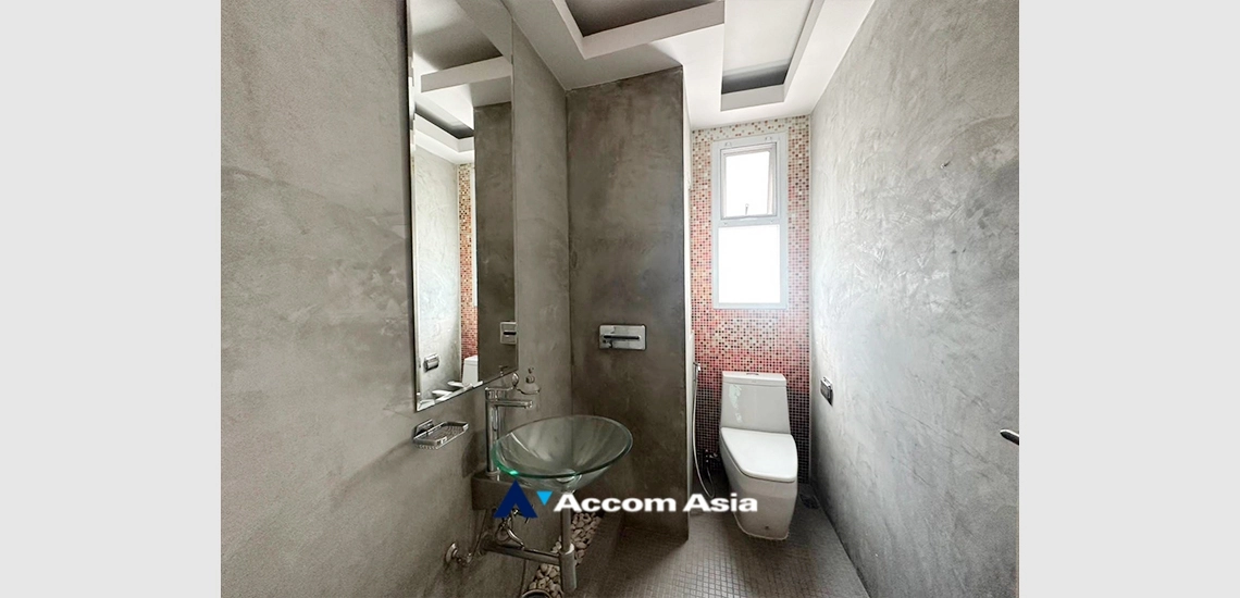 15  3 br Apartment for rent and sale in Sukhumvit ,Bangkok BTS Asok at The Truly Beyond AA34435