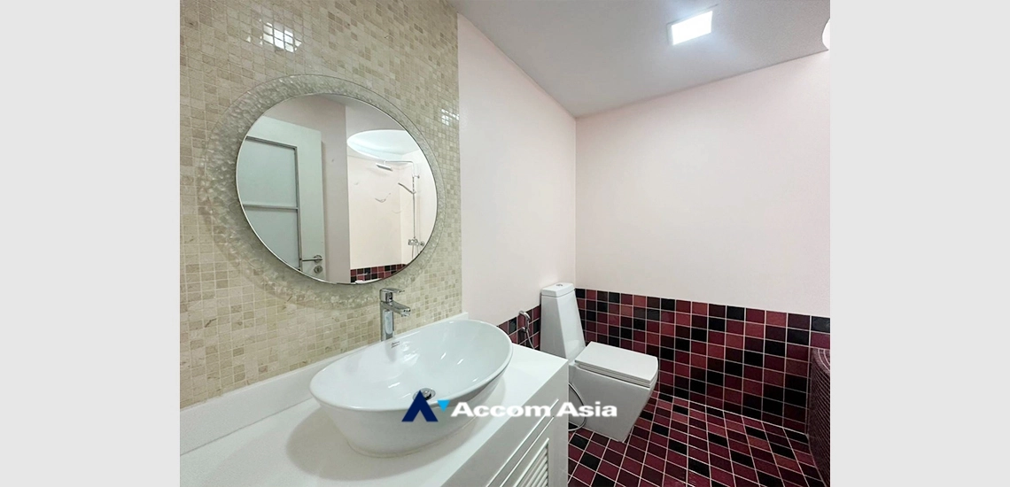 12  3 br Apartment for rent and sale in Sukhumvit ,Bangkok BTS Asok at The Truly Beyond AA34435