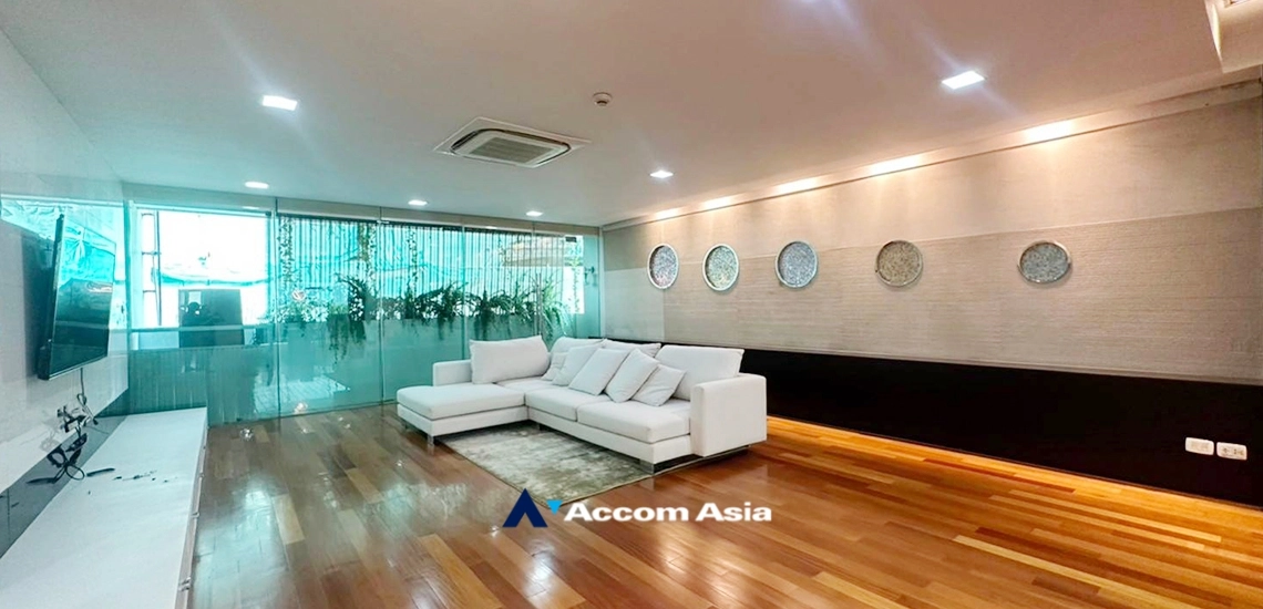  1  3 br Apartment for rent and sale in Sukhumvit ,Bangkok BTS Asok at The Truly Beyond AA34435