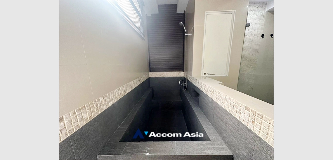 14  3 br Apartment for rent and sale in Sukhumvit ,Bangkok BTS Asok at The Truly Beyond AA34435