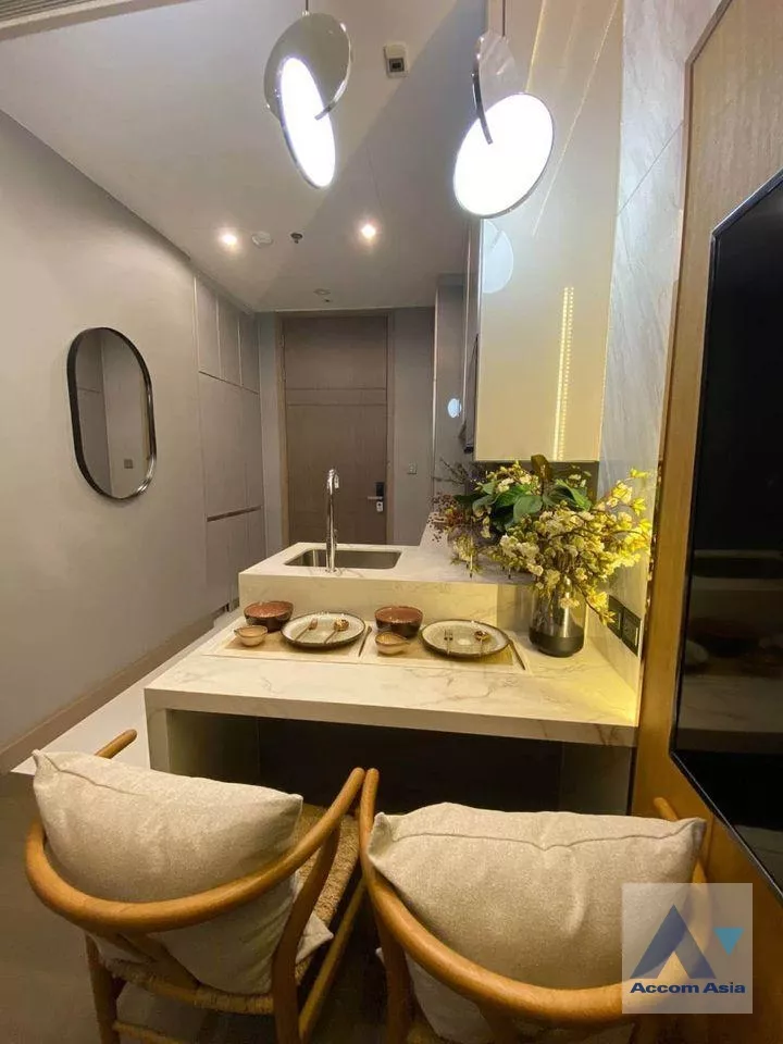 5  1 br Condominium for rent and sale in Ratchadaphisek ,Bangkok BTS Asok - MRT Phetchaburi at The Esse At Singha Complex AA34443