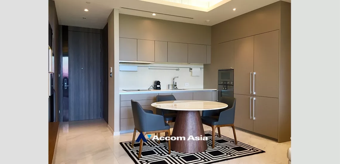  1  3 br Condominium For Rent in Ploenchit ,Bangkok BTS Ploenchit at Sindhorn Tonson AA34445