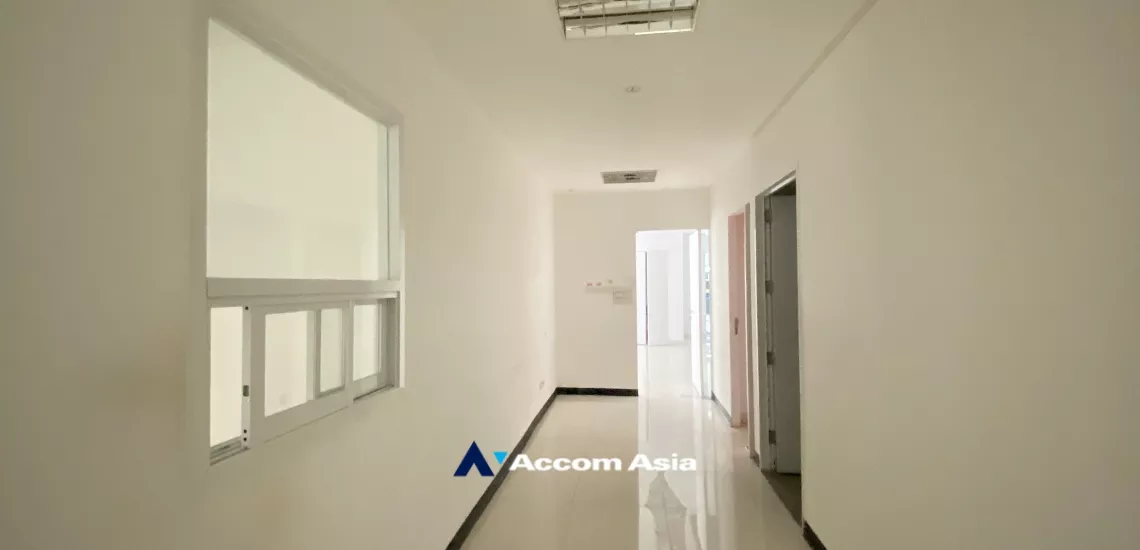 10  Office Space for rent and sale in Sukhumvit ,Bangkok BTS Phra khanong at PB Tower AA34447