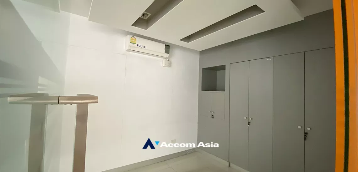 12  Office Space for rent and sale in Sukhumvit ,Bangkok BTS Phra khanong at PB Tower AA34447