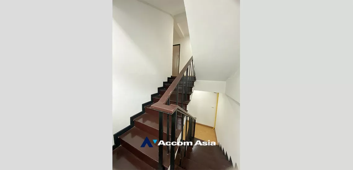 25  5 br Townhouse For Rent in sukhumvit ,Bangkok BTS Phrom Phong AA34449