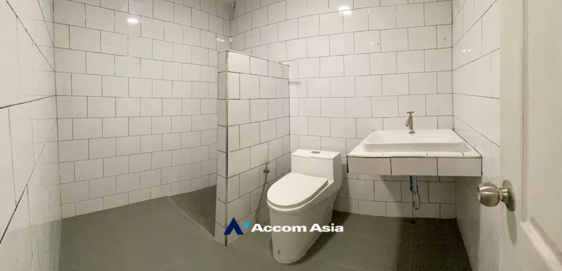 12  5 br Townhouse For Rent in sukhumvit ,Bangkok BTS Phrom Phong AA34449