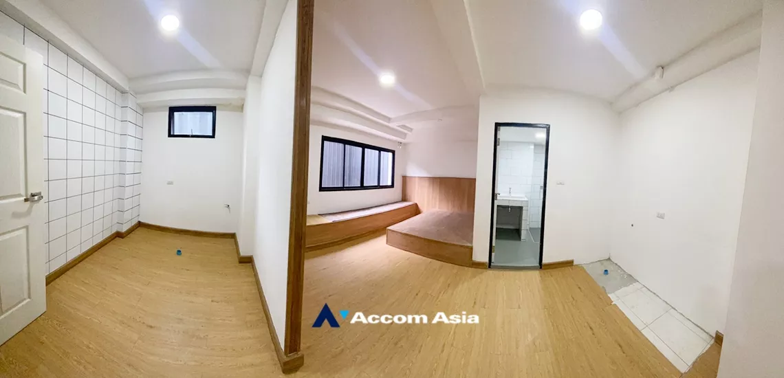 21  5 br Townhouse For Rent in sukhumvit ,Bangkok BTS Phrom Phong AA34449
