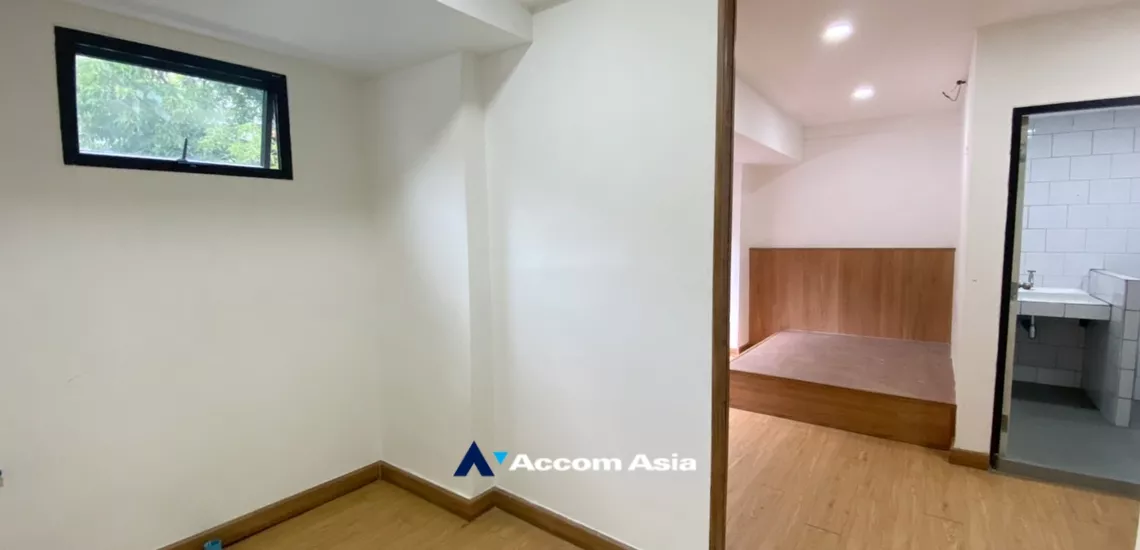 35  5 br Townhouse For Rent in sukhumvit ,Bangkok BTS Phrom Phong AA34449