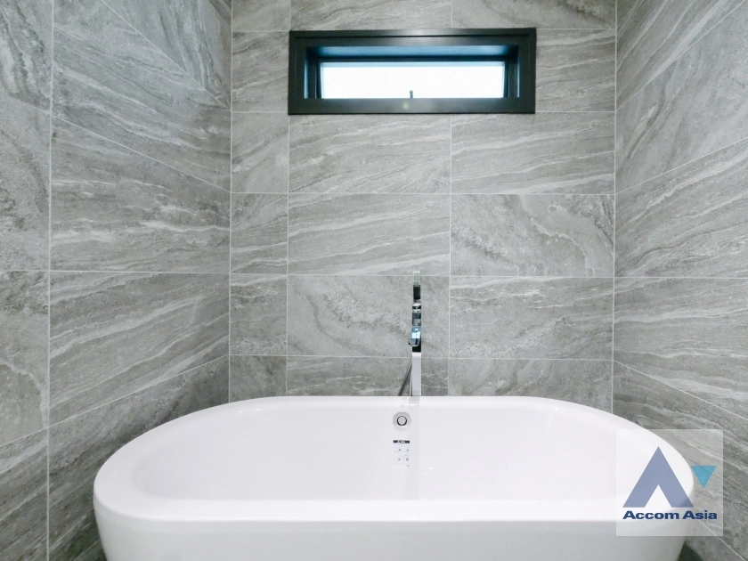 33  3 br Condominium for rent and sale in Sukhumvit ,Bangkok BTS Thong Lo at The Esse Sukhumvit 36 AA34452