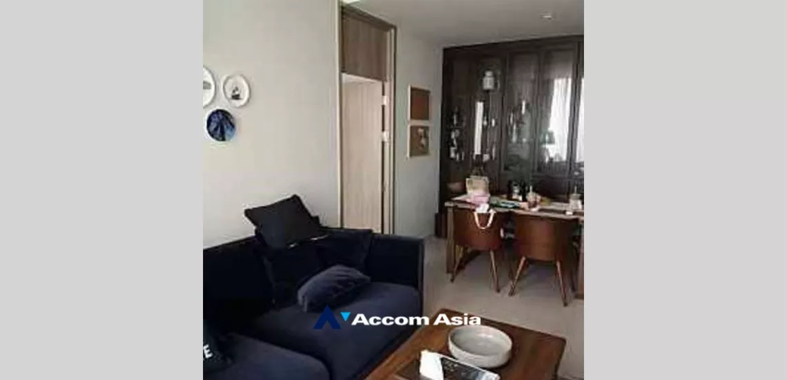  2 Bedrooms  Condominium For Rent in Ploenchit, Bangkok  near BTS Ploenchit (AA34475)