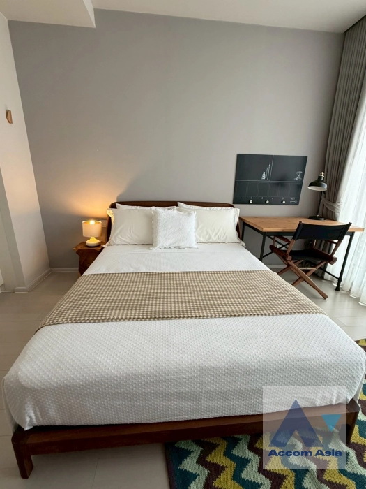 17  2 br Condominium For Rent in Ploenchit ,Bangkok BTS Ploenchit at Noble Ploenchit AA34475