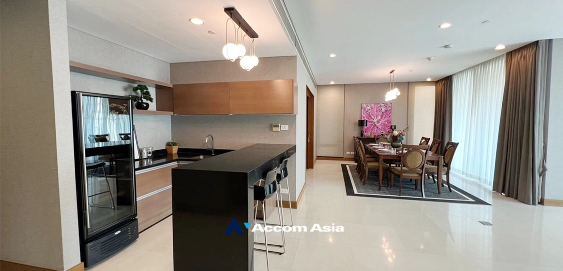 4  3 br Condominium For Rent in Ploenchit ,Bangkok BTS Chitlom at The Park Chidlom AA34477