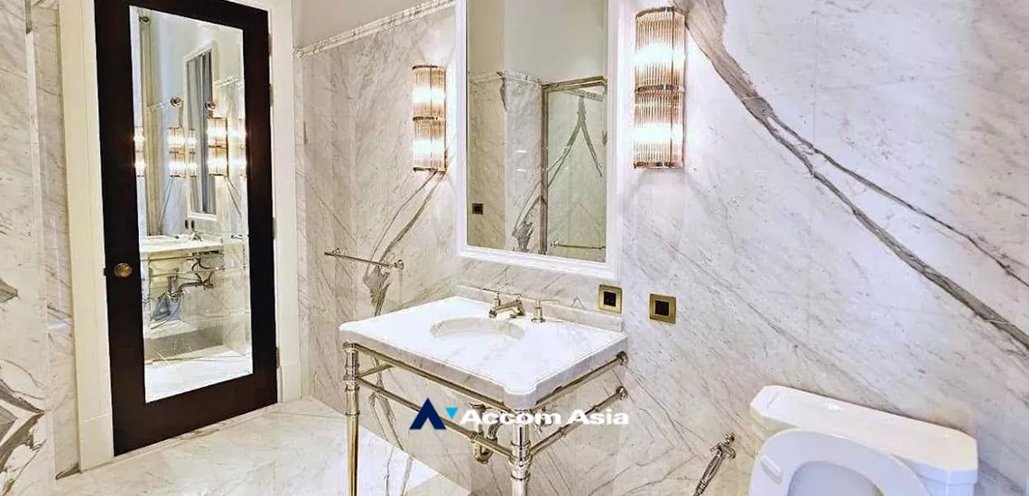 13  2 br Condominium For Rent in Ploenchit ,Bangkok BTS Ploenchit at 98 Wireless AA34478