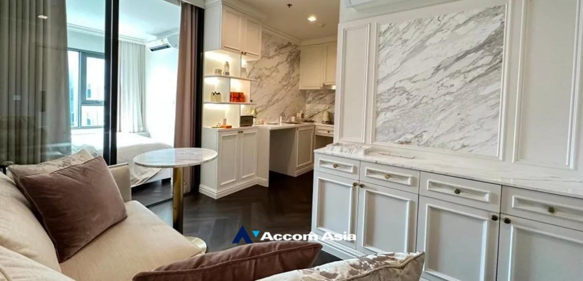 Life One Wireless Condominium  1 Bedroom for Sale BTS Ploenchit in Ploenchit Bangkok