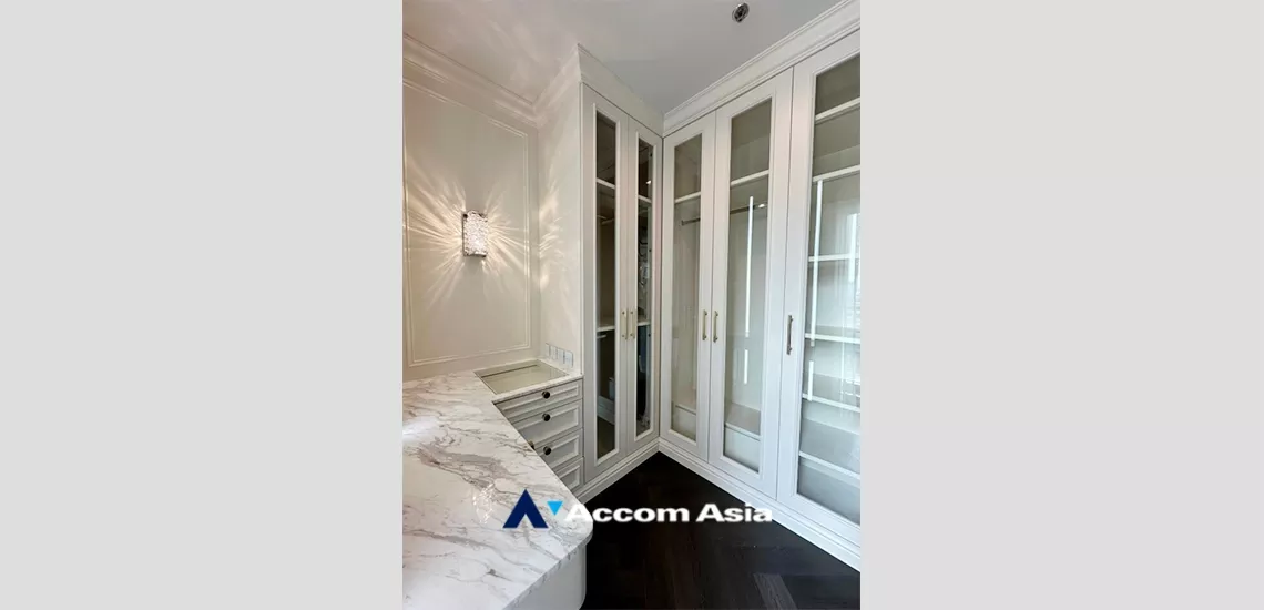 7  1 br Condominium For Sale in Ploenchit ,Bangkok BTS Ploenchit at Life One Wireless AA34495