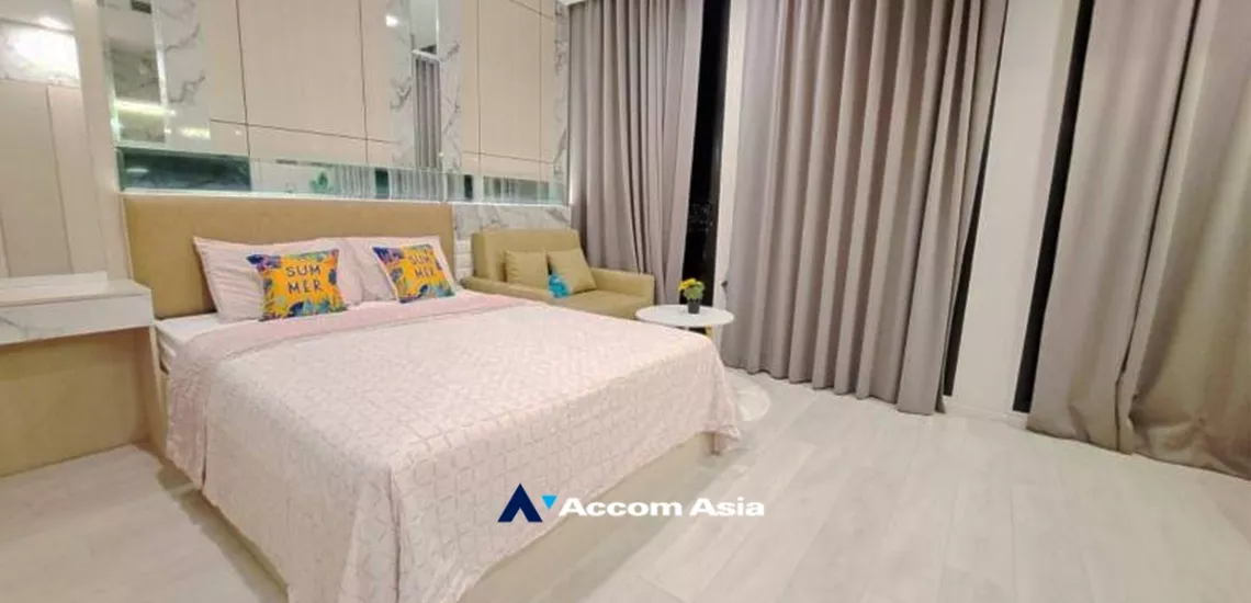  1 Bedroom  Condominium For Rent & Sale in Ploenchit, Bangkok  near BTS Ploenchit (AA34506)