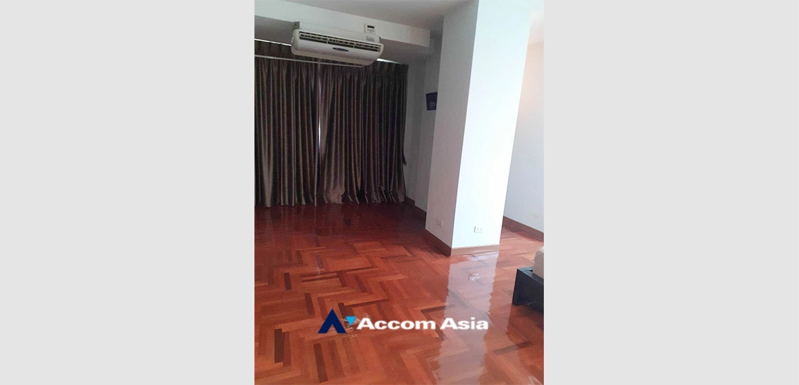 7  3 br Condominium for rent and sale in Silom ,Bangkok BTS Sala Daeng - MRT Silom at SLD Condominium AA34512