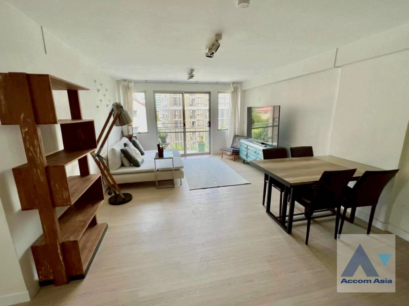 Raintree Villa Condominium  2 Bedroom for Sale & Rent BTS Thong Lo in Sukhumvit Bangkok