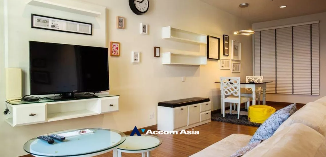 The Crest Phahonyothin Condominium  1 Bedroom for Sale BTS Ari in Phaholyothin Bangkok