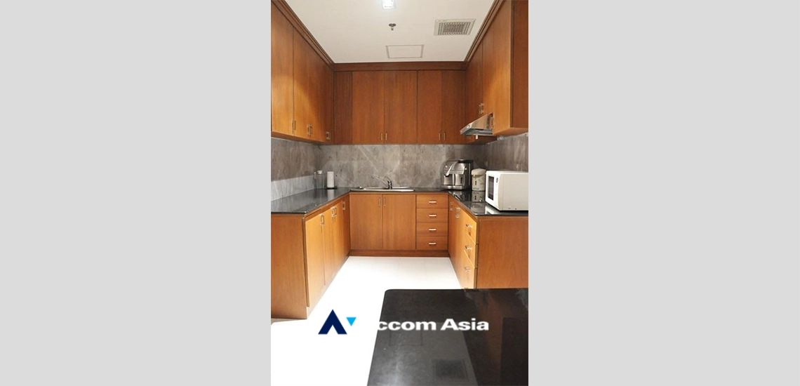 4  1 br Condominium For Sale in Ploenchit ,Bangkok BTS Chitlom at New House AA34535