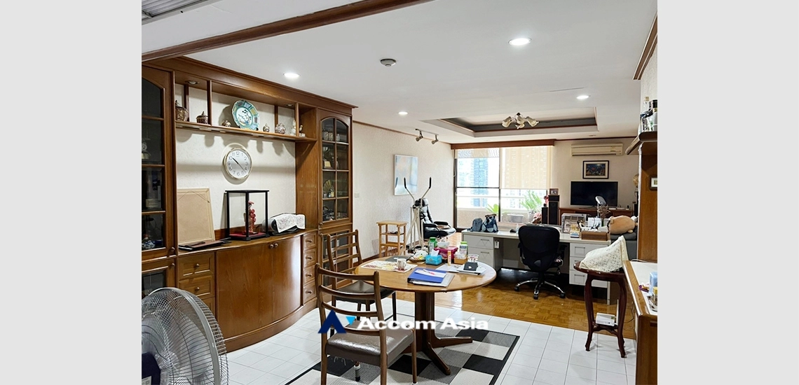 unit 3 Bedrooms  Condominium For Sale in Sukhumvit, Bangkok  near BTS Asok - MRT Phetchaburi (AA34547)